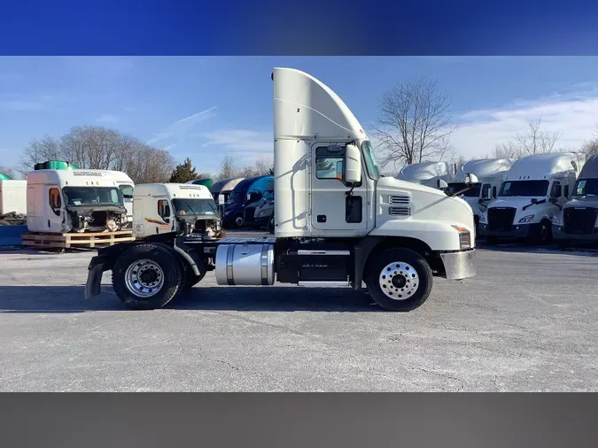 2019 Mack Anthem