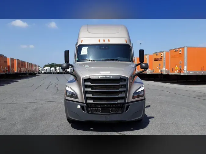 2025 Freightliner Cascadia 126