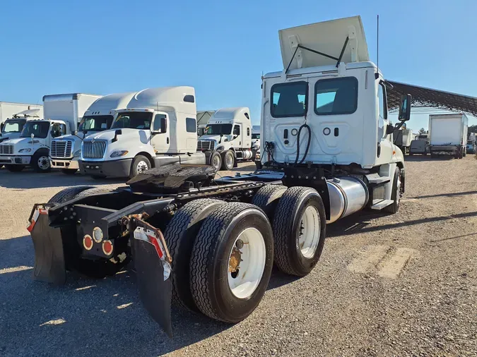 2018 FREIGHTLINER/MERCEDES CASCADIA 125