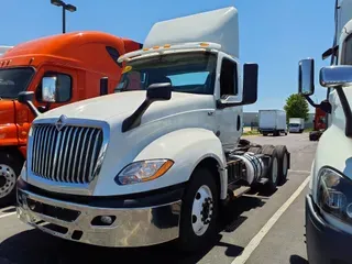 2018 NAVISTAR INTERNATIONAL LT625 DAYCAB T/A