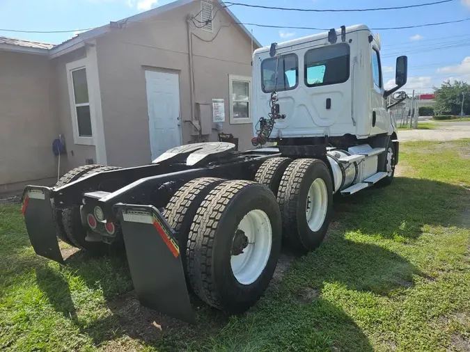 2020 FREIGHTLINER/MERCEDES NEW CASCADIA 116