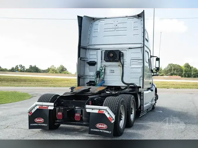 2022 VOLVO VNL64T860