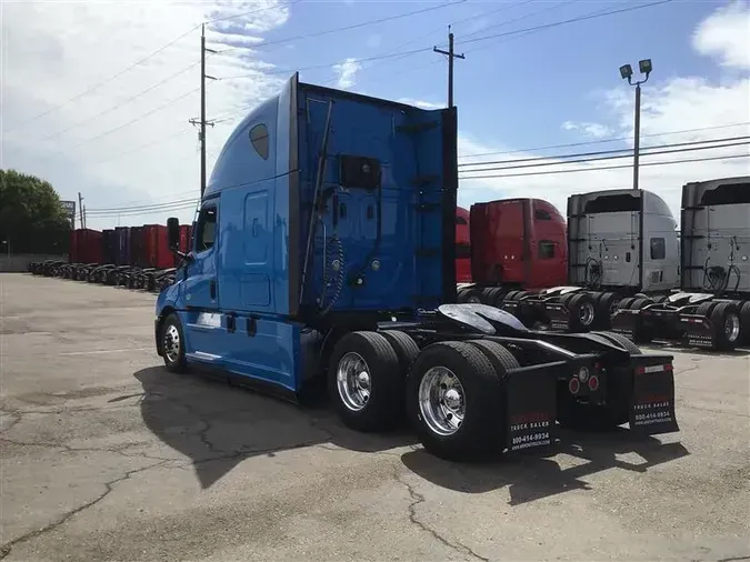 2021 FREIGHTLINER CA126