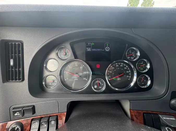 2022 Kenworth T680