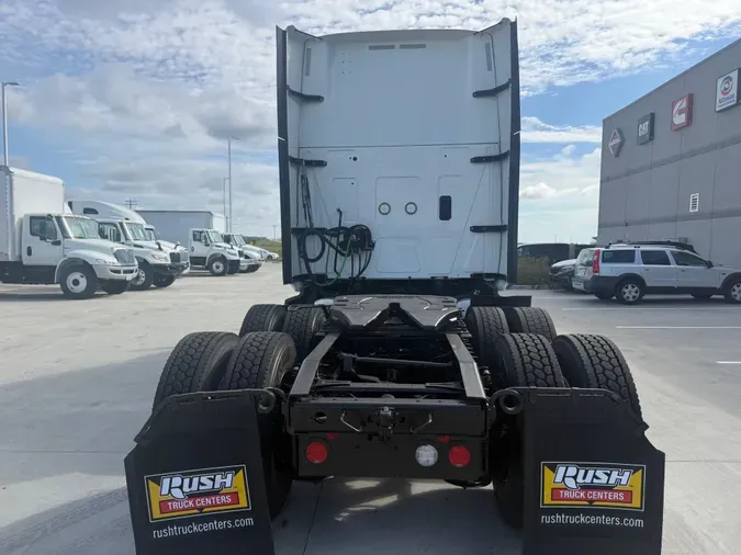2022 International LT625