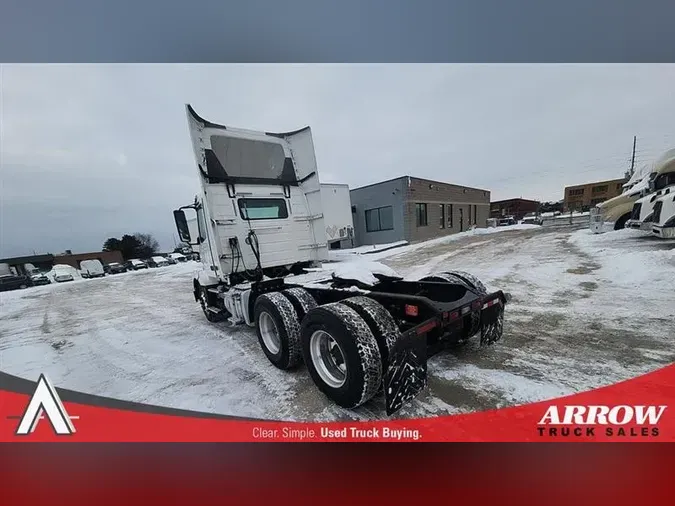 2018 VOLVO VNL300