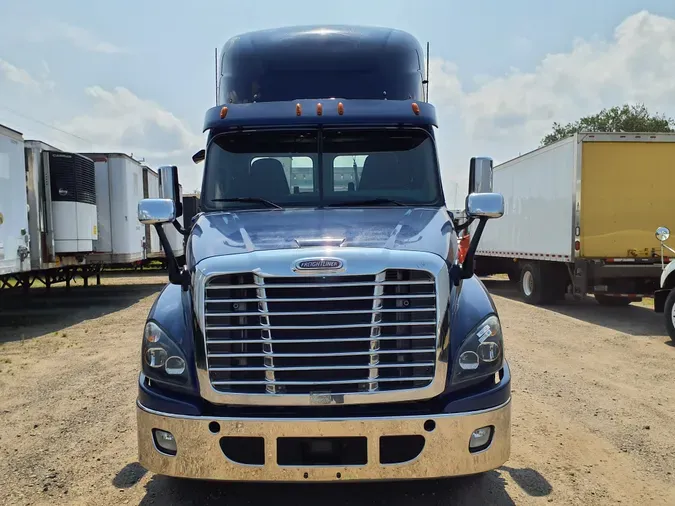 2016 FREIGHTLINER/MERCEDES CASCADIA 125