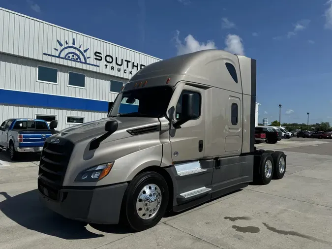 2021 Freightliner Cascadia 1267990f4d31ce45156e115ac0ab989497c