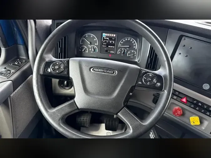 2019 FREIGHTLINER CA126