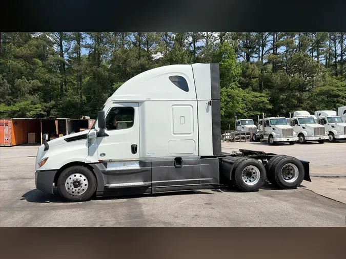 2023 Freightliner Cascadia 126