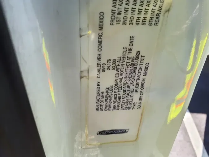 2020 FREIGHTLINER/MERCEDES CASCADIA 125