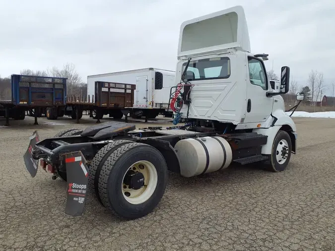 2019 NAVISTAR INTERNATIONAL RH613 DAYCAB S/A