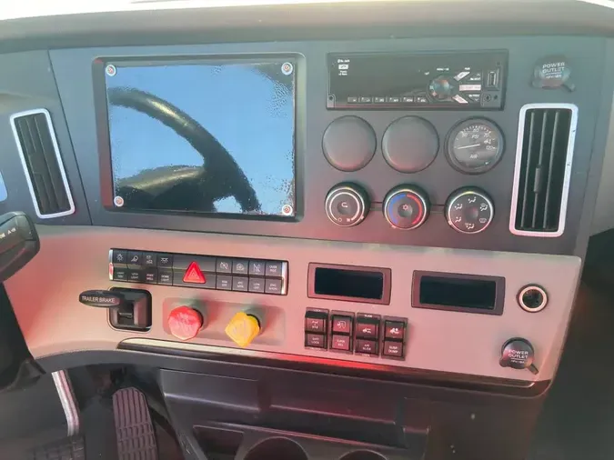 2019 FREIGHTLINER/MERCEDES NEW CASCADIA 126