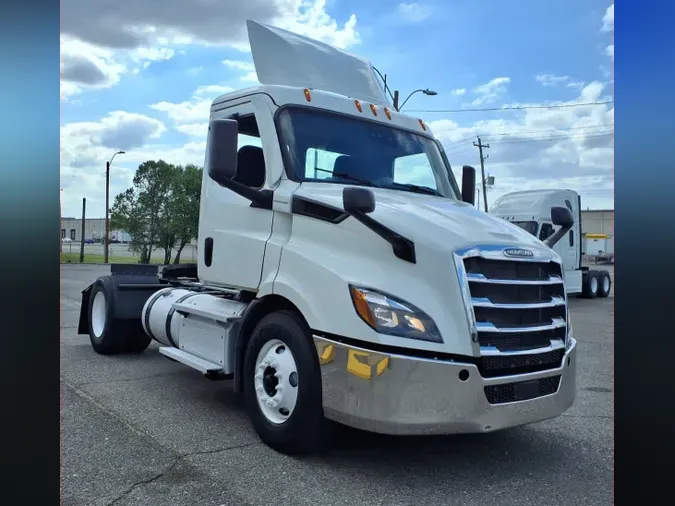2020 FREIGHTLINER/MERCEDES NEW CASCADIA 116