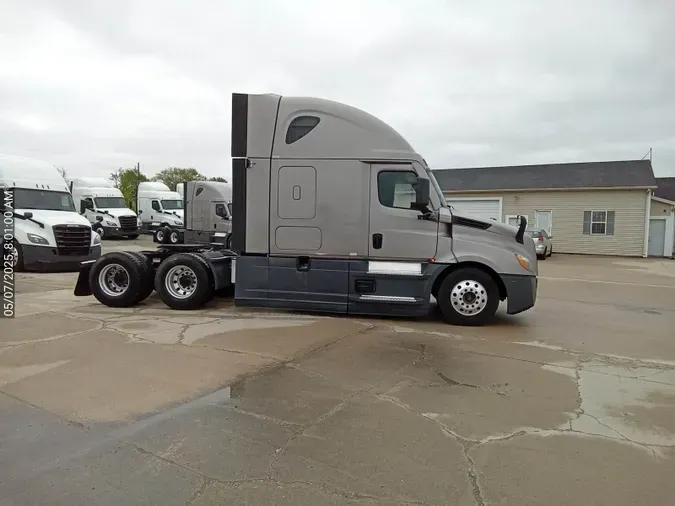 2021 Freightliner Cascadia