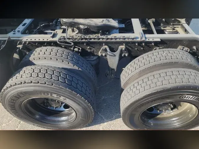 2018 INTERNATIONAL RH613