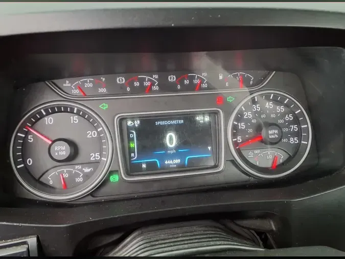 2019 NAVISTAR INTERNATIONAL LT625 DAYCAB T/A