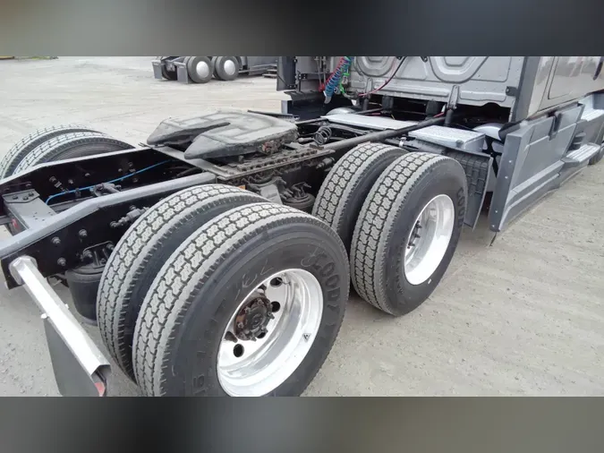 2023 Freightliner Cascadia 126