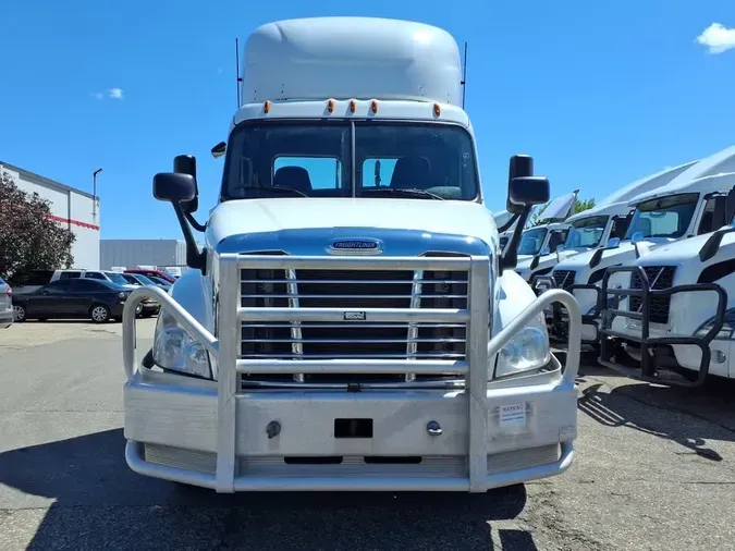 2018 FREIGHTLINER CASCADIA 125