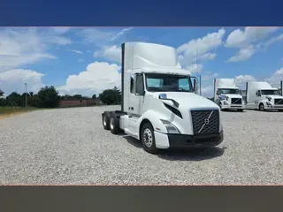 2019 Volvo VNL300
