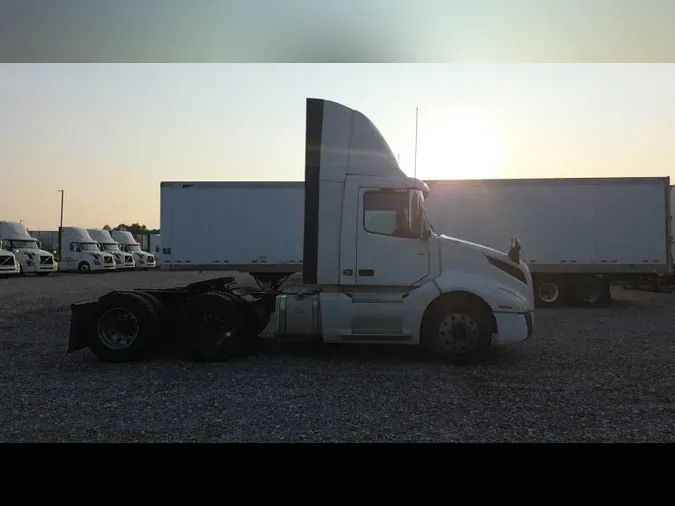 2019 Volvo VNL300