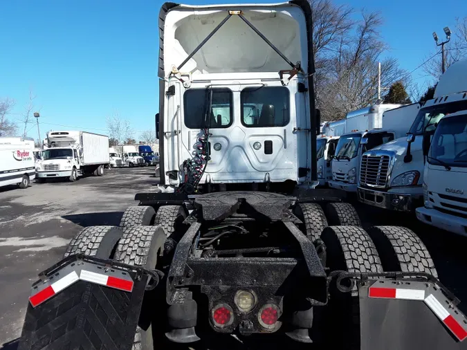 2017 FREIGHTLINER/MERCEDES CASCADIA 125