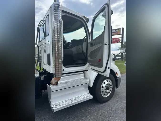 2020 Peterbilt 579