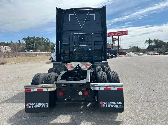 2021 Volvo VNL 860