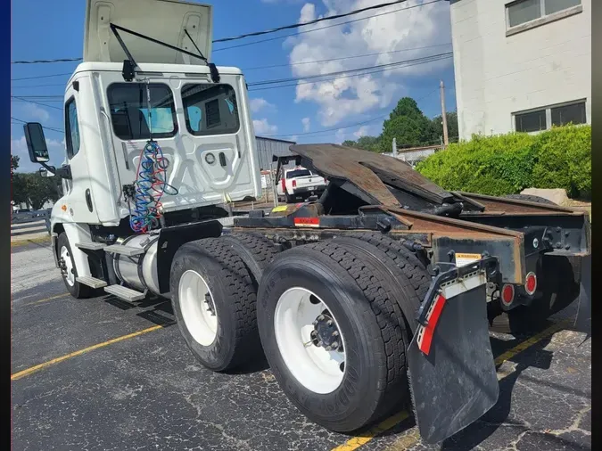 2018 FREIGHTLINER CASCADIA 125
