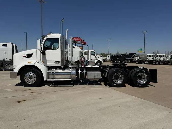 2021 Peterbilt 567