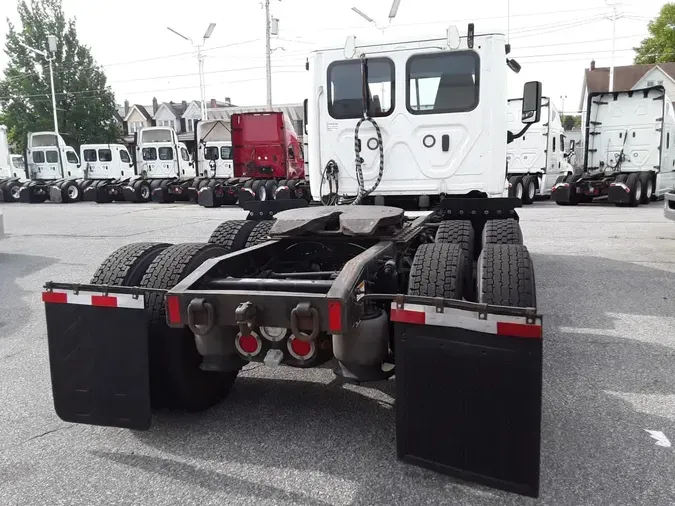 2019 FREIGHTLINER CASCADIA 125