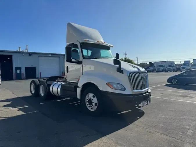 2019 NAVISTAR INTERNATIONAL LT625 DAYCAB T/A