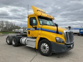 2016 FREIGHTLINER X12564ST