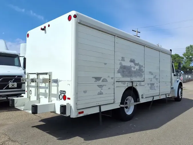 2017 FREIGHTLINER M2 106