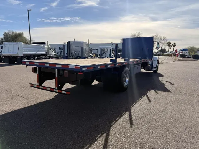 2018 Peterbilt 337