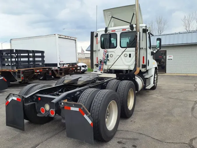 2018 FREIGHTLINER/MERCEDES CASCADIA 125