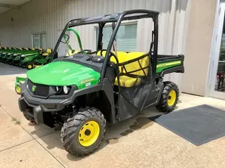 2022 John Deere XUV835E