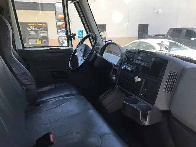 2013 International 4300LP