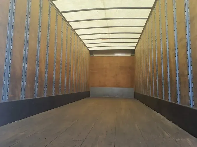 2018 FREIGHTLINER M2 106