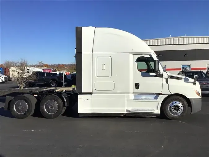 2022 FREIGHTLINER CASCADIA