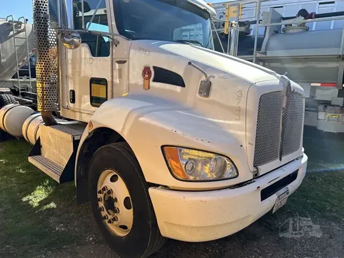 2009 KENWORTH T370