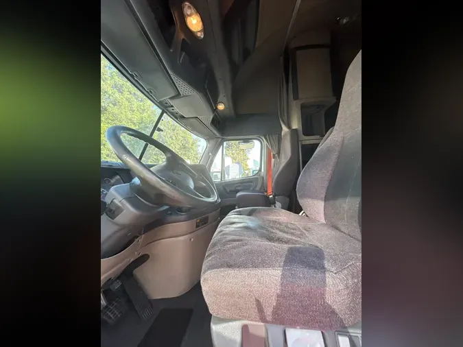 2018 FREIGHTLINER/MERCEDES CASCADIA 125