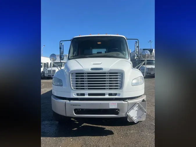 2016 FREIGHTLINER/MERCEDES M2 106