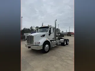 2021 PETERBILT 567