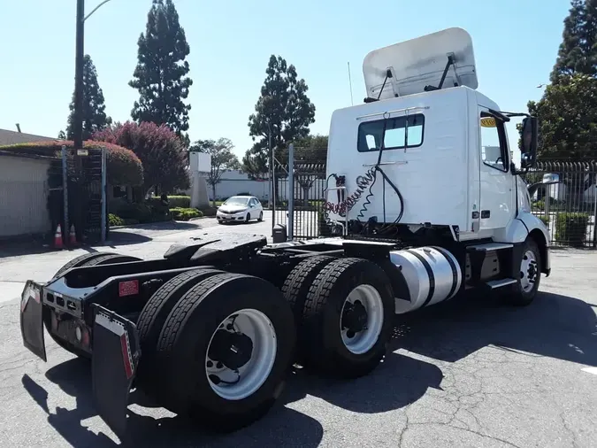 2019 VOLVO VNL64T-30079dd47877dc8650e82a0a9e052c28a22
