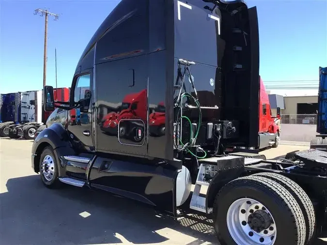 2022 KENWORTH T680