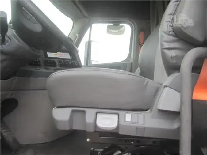 2018 FREIGHTLINER CASCADIA 125