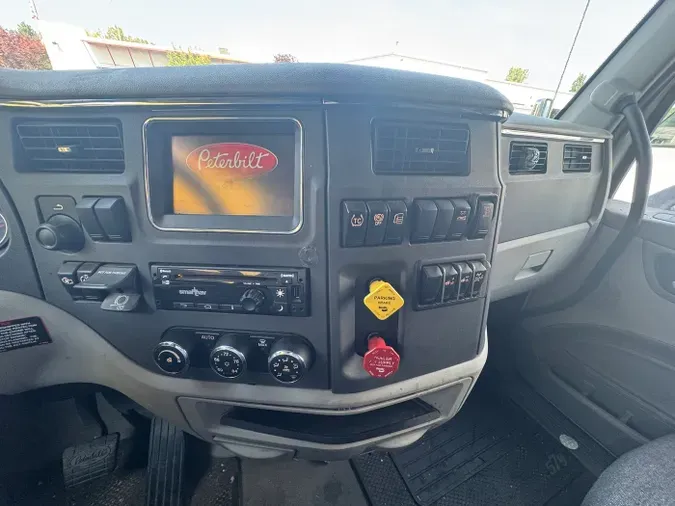 2022 Peterbilt 579