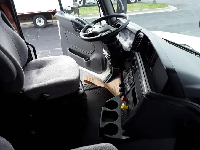 2020 NAVISTAR INTERNATIONAL LT625 SLPR CAB