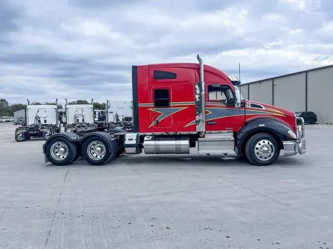 2022 KENWORTH T680